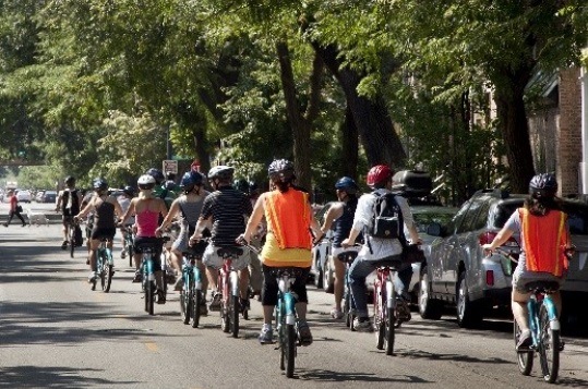 group bike tour in Chicago